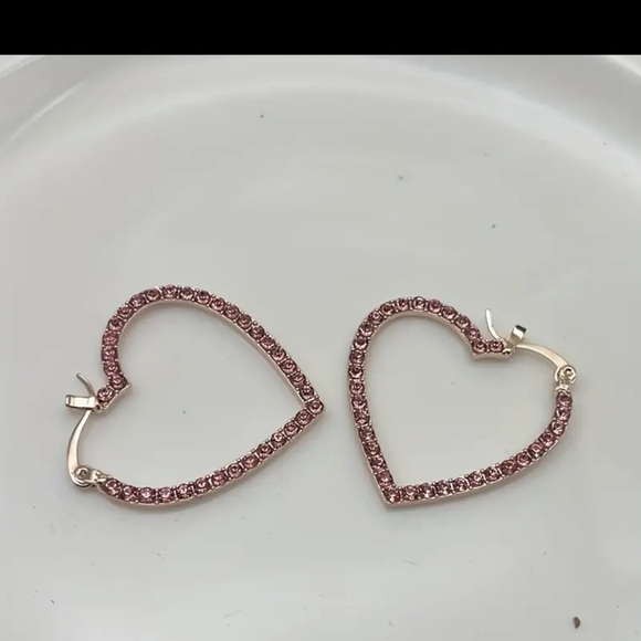New Gorgeous Pink Rhinestone heart shaped earrings - Picture 2 of 3